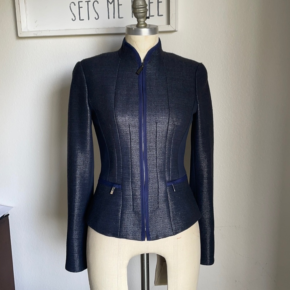 Elie Tahari Suit Jacket size 0